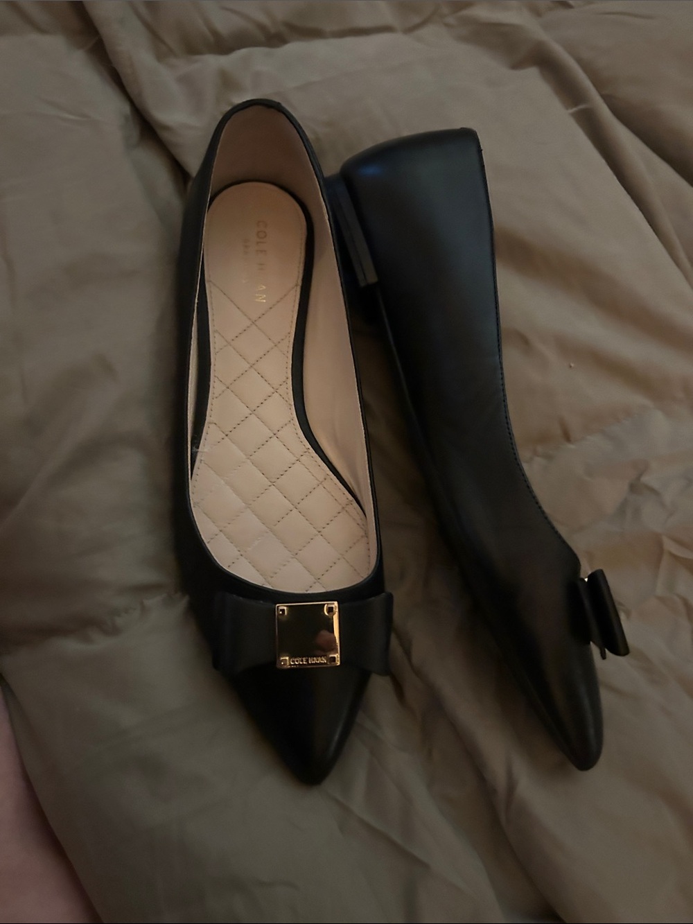 Cole Haan Black Pointed Toe Bow Flats with Gold Plaque NWOT - Picture 4 of 5
